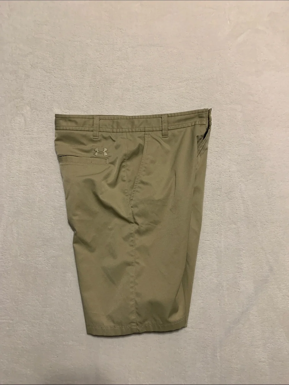 Boys Youth size 16 Under Armour Shorts tan button zip loose fit